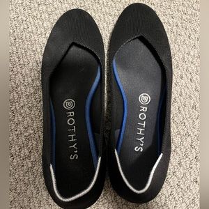 Black Rothys, size 9